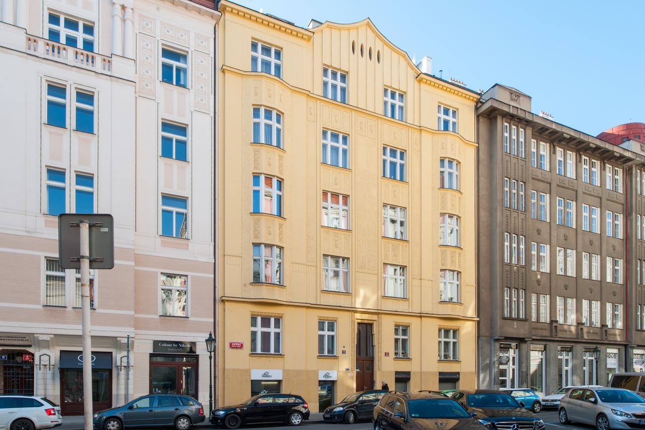Spacious And Bright Apartment Dusni 13 Прага Экстерьер фото